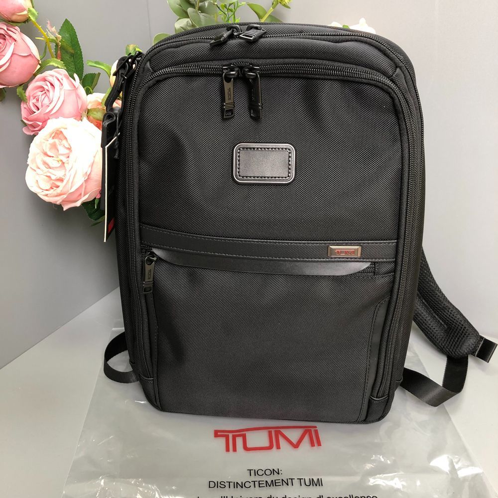 お待たせ! 断捨離！TUMI Slim バックパック バッグ - www ...