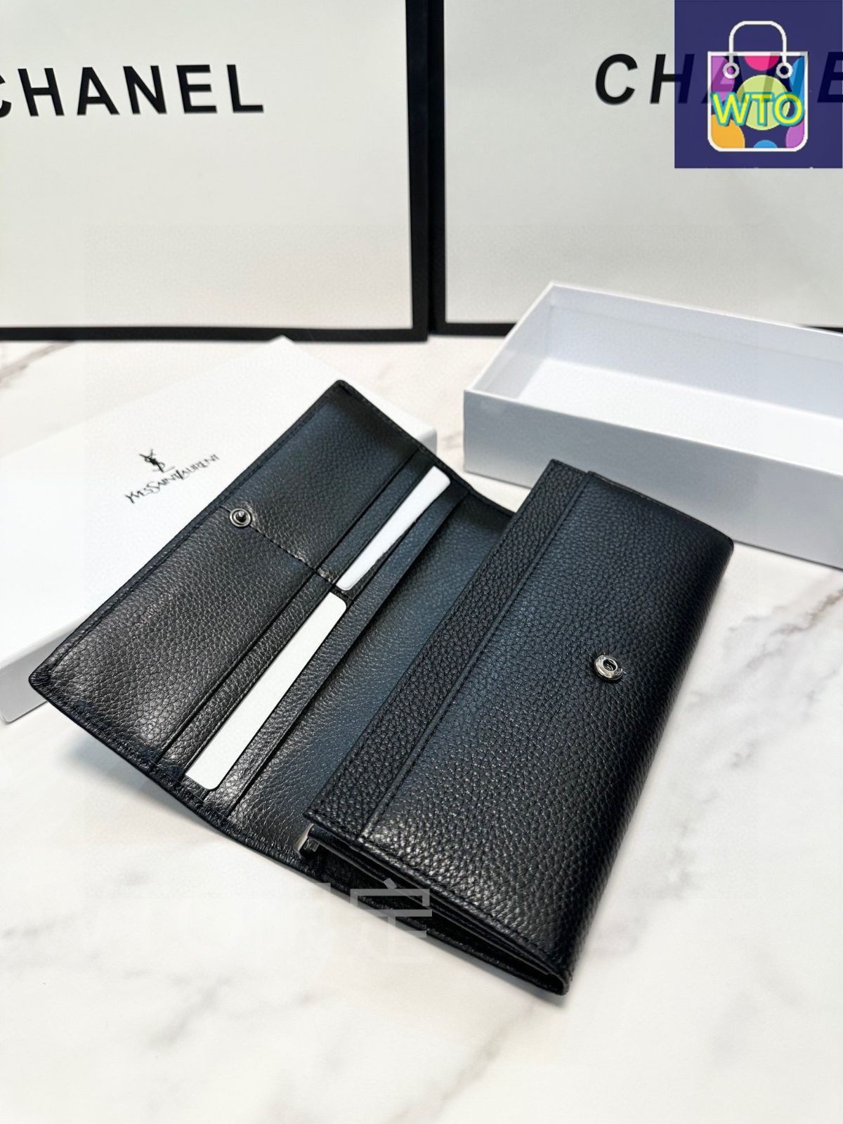 レザー製の独特スタイル