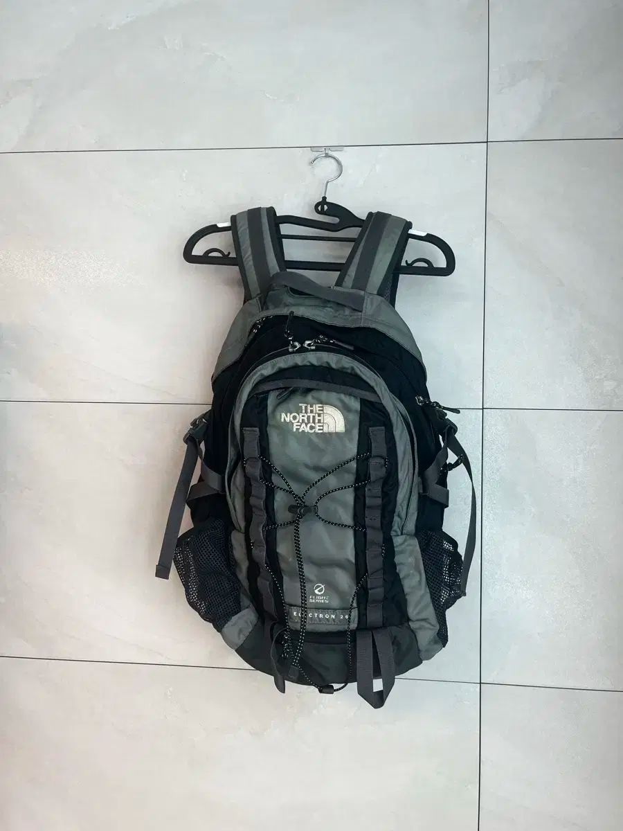 NORTH FACE