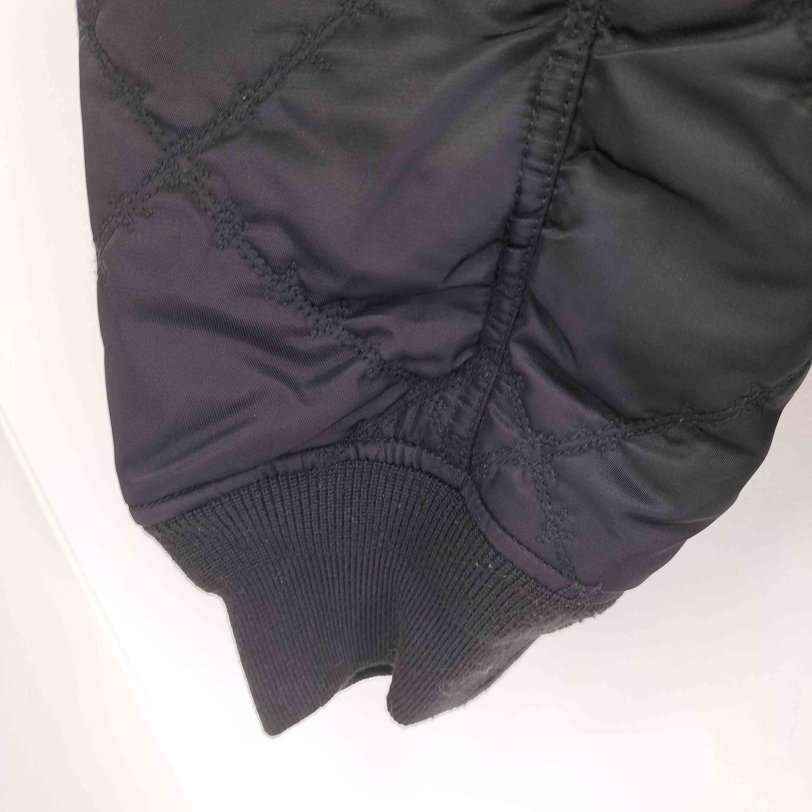 BOMBER