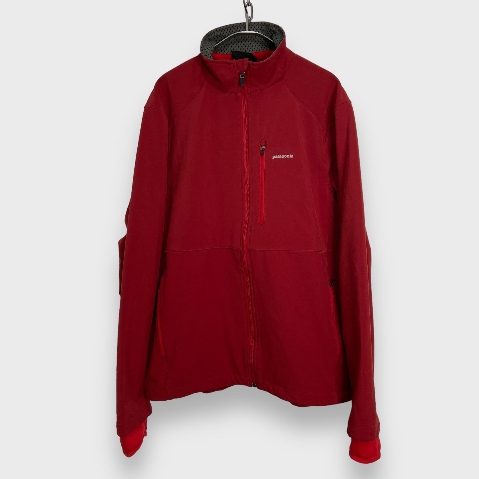 patagonia ソフトシェルフルジップジャケット 赤 【公式通販】