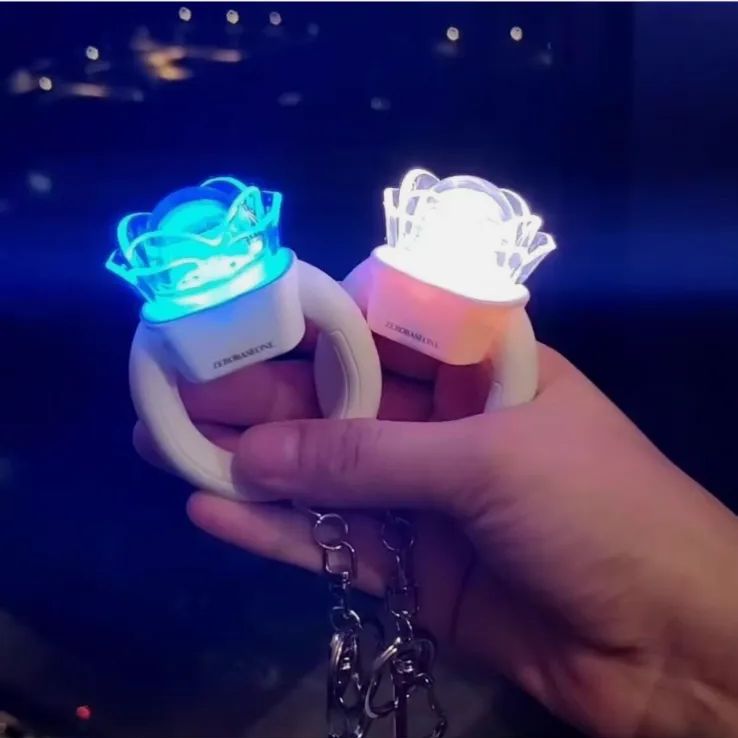 田中様専用2個セットZEROBASEONE MINI LIGHT KEYRING ミニライト