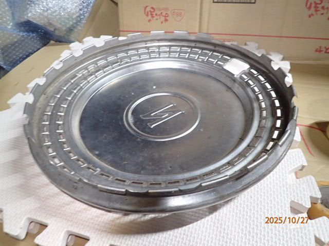1枚 日産 セドリック グロリア 430 14インチ 純正 ホイールキャップ a