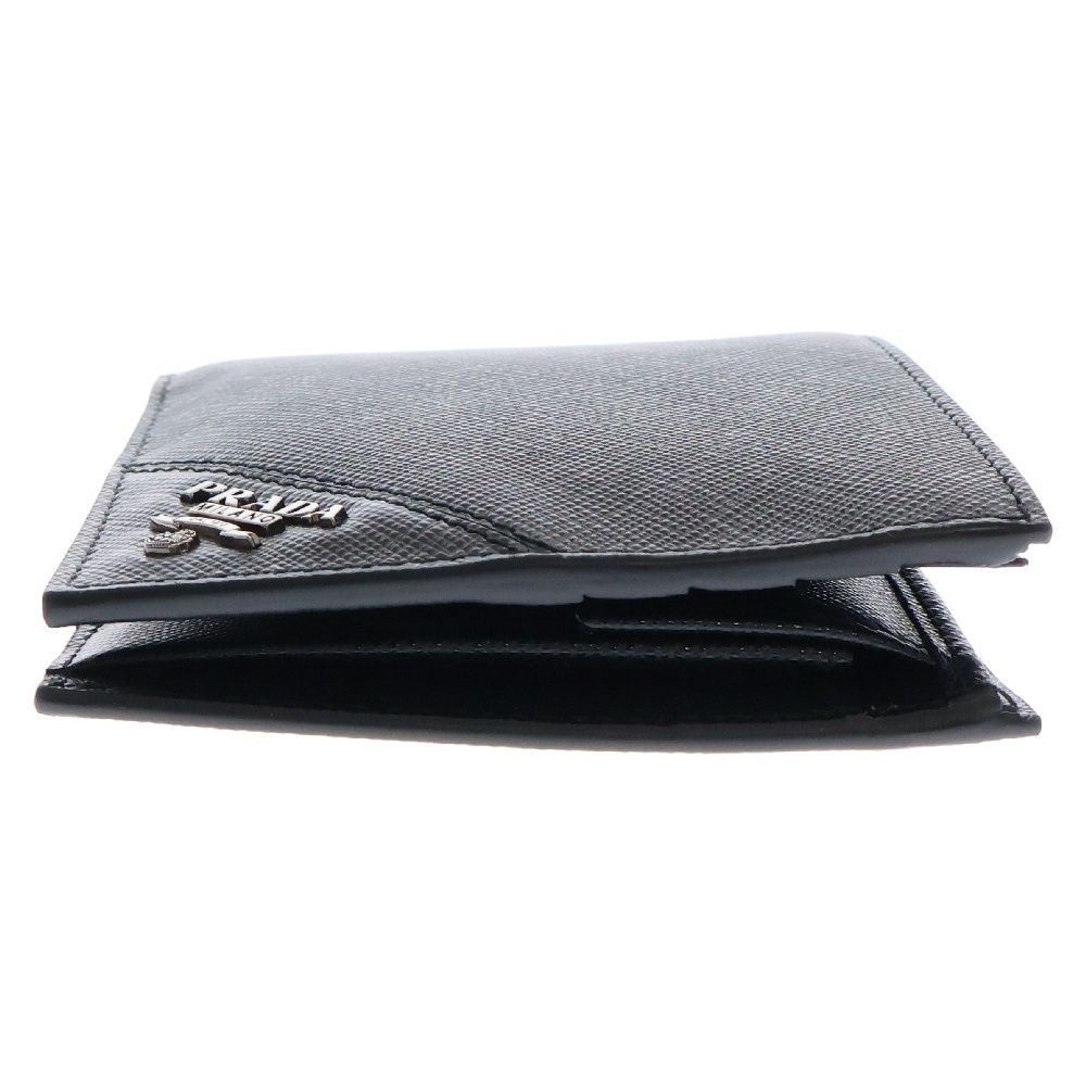 【美品】PRADA プラダ サフィアーノ 二つ折り財布 2M0738 ブラック PRADA (プラダ) サフィアーノ 二つ折り財布 ブラック レザー 2M0738