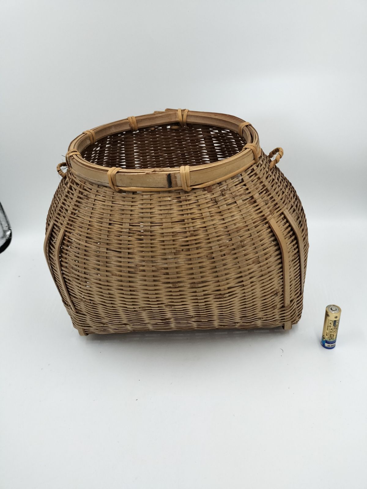 魚籠　レトロ　アンティーク 2個セット 竹ビク 小型 竹魚籠 レトロ アンティーク [TI] : エナドット