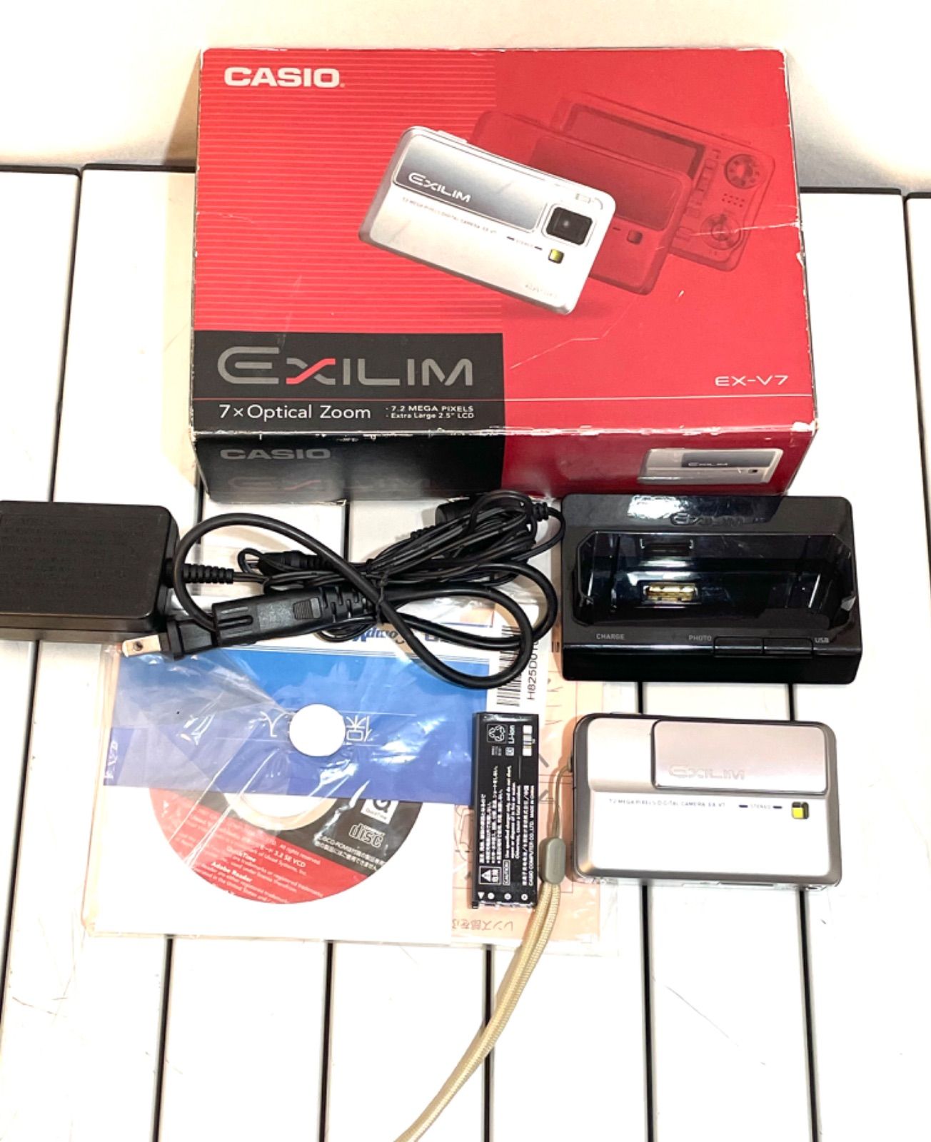 ✨動作確認済✨CASIO EXILIM EX-V7 カシオ コンデジ