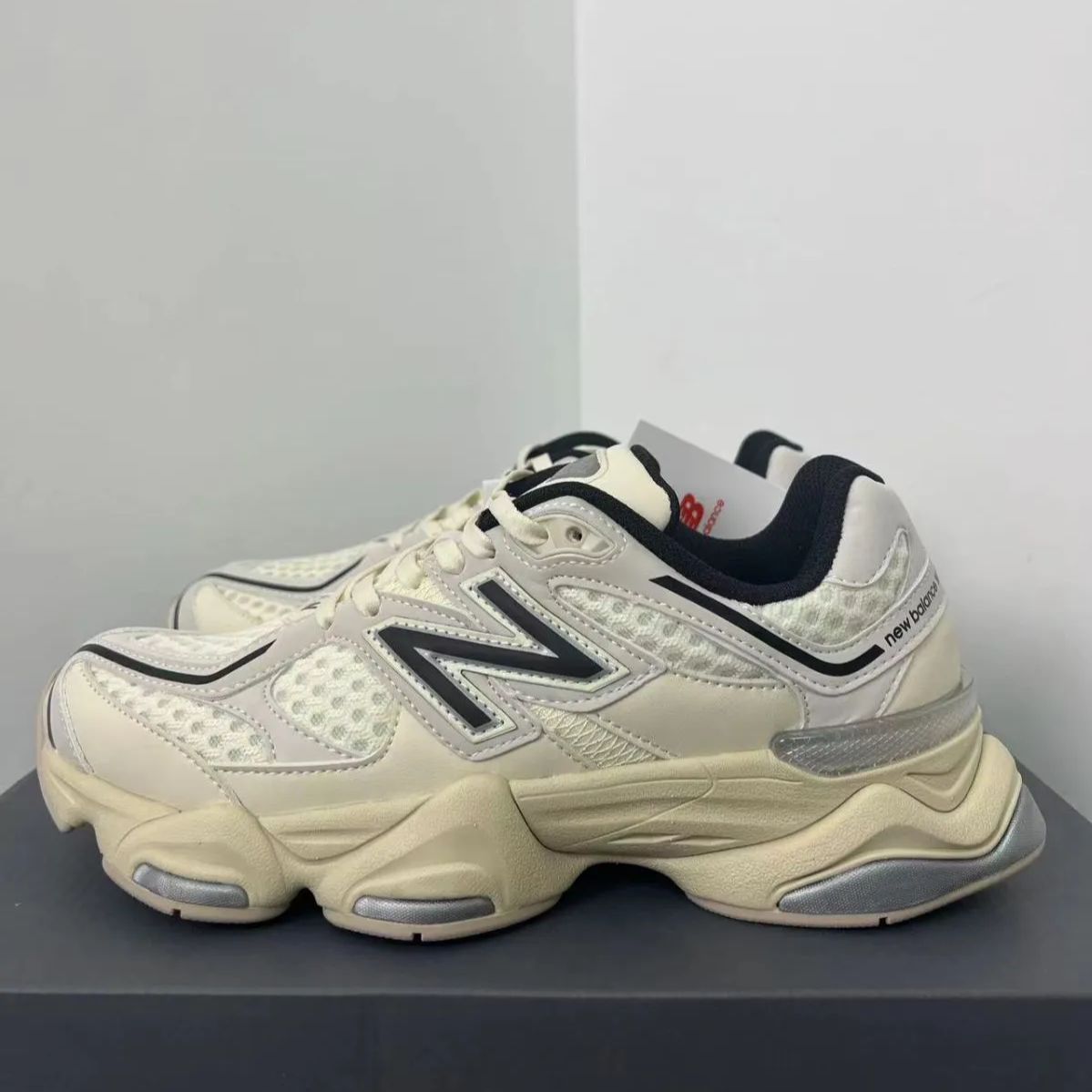 新品未使用 ニューバランス New Balance NB 9060 スニーカー