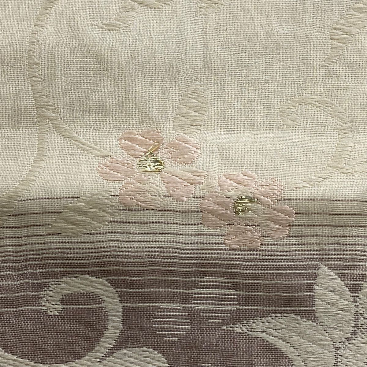 半幅帯 秀品 花唐草 段縞 箔 ベージュ 正絹