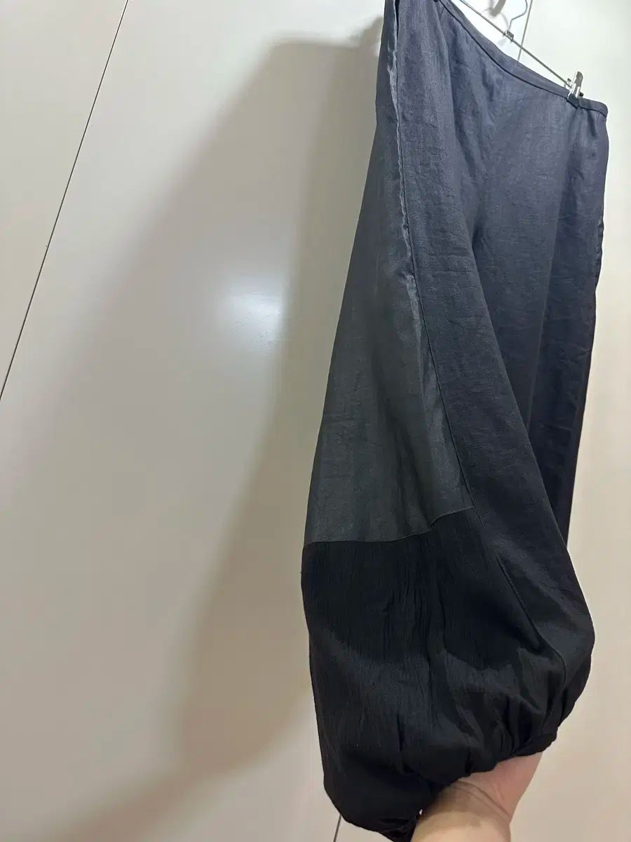 今期Le Melange ロゴ入りチノパン マレットメット male't me't