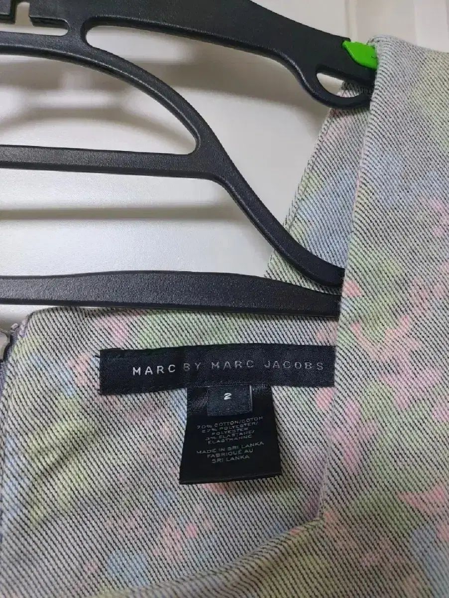 バイ マーク