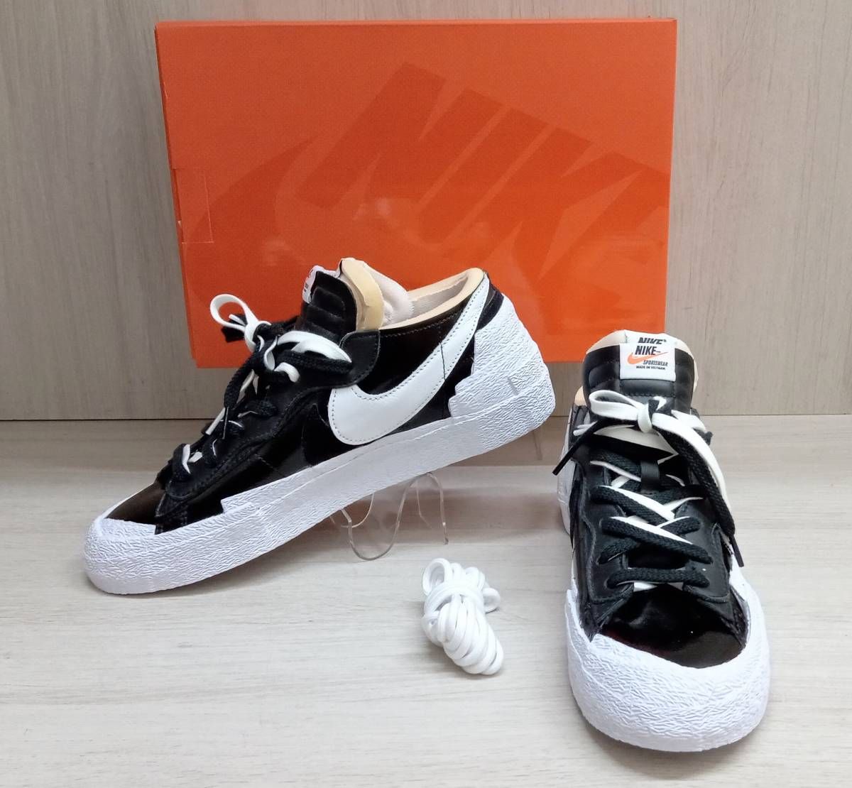 NIKE/ナイキ/スニーカー/BLAZER LOW ×SACAI/DM6443-001/ブラック×ホワイト/29cm
