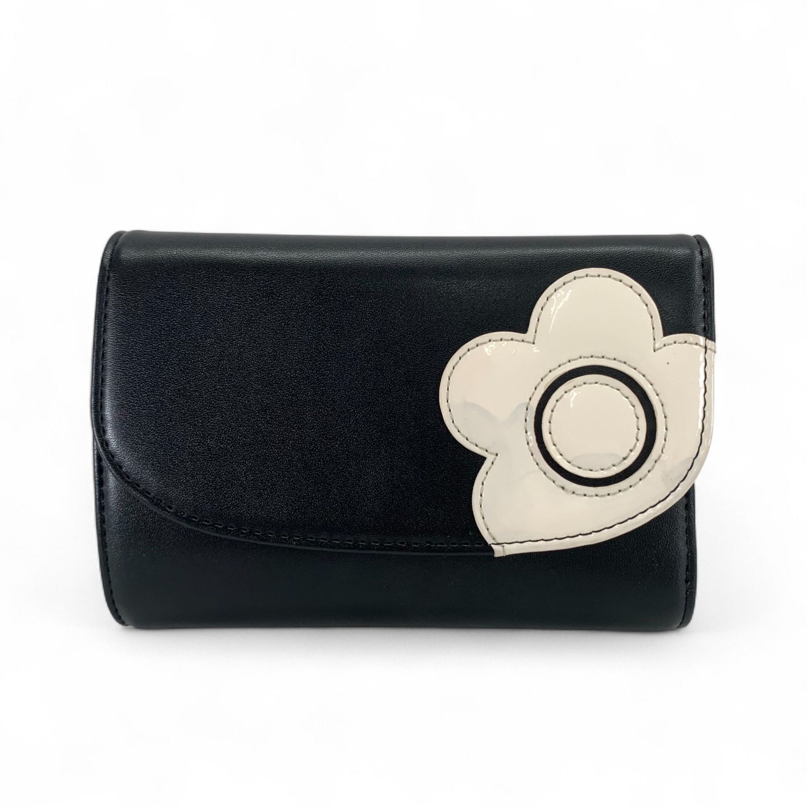 MARY QUANT マリークワント 三つ折り財布 ブラック - メルカリ