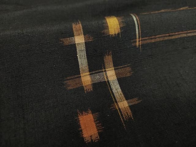 平和屋着物○国指定重要無形文化財 本場久米島紬 手織 トゥイグヮー  