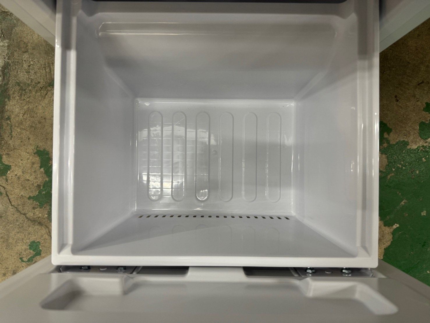 大阪送料無料☆3か月保障付き☆冷蔵庫☆シャープ☆2ドア☆2024年☆SJ