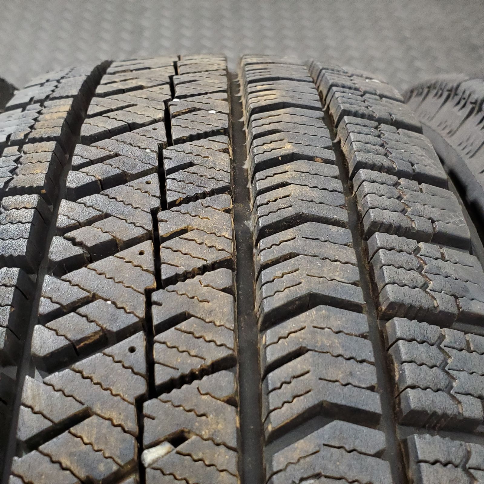 スタッドレスタイヤ 1043R