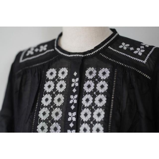 Pont de Chalons クロスステッチ刺繍ブラウス ホワイト Pont de Chalons クロスステッチ刺繍ブラウス ホワイト ラスト1