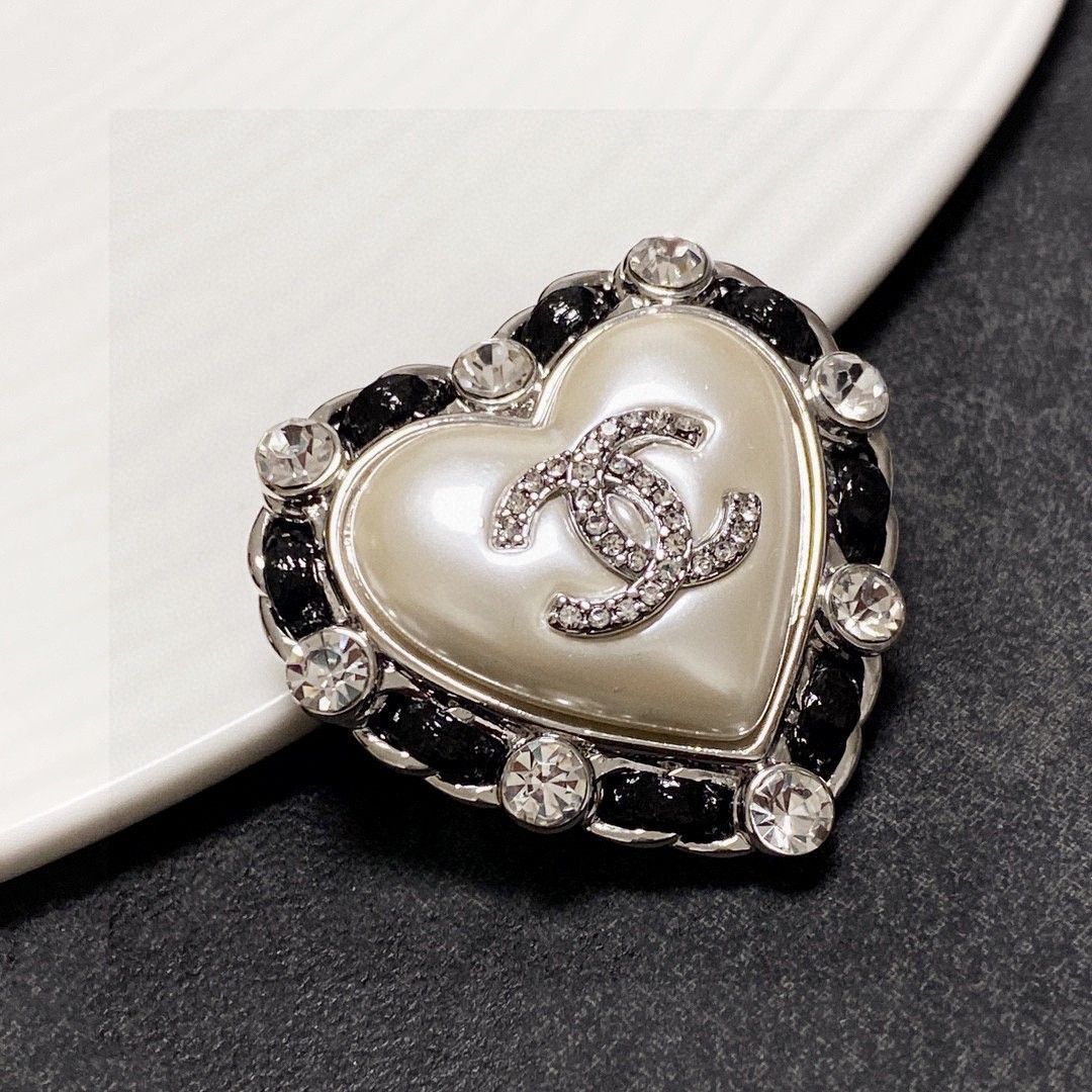 今日特価】Chanel シャネル 新入荷 シルバー & ブラックレザー