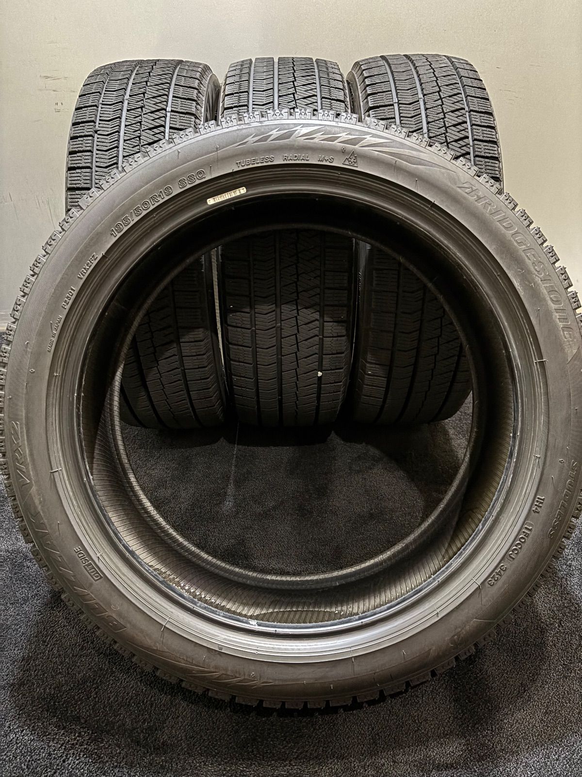 195 50R19 BRIDGESTONE VRX2 23年製 スタッドレス 4本 ブリヂストン ブリザック 60プリウス 南4-K195 FFCRYSTALESIA_COM