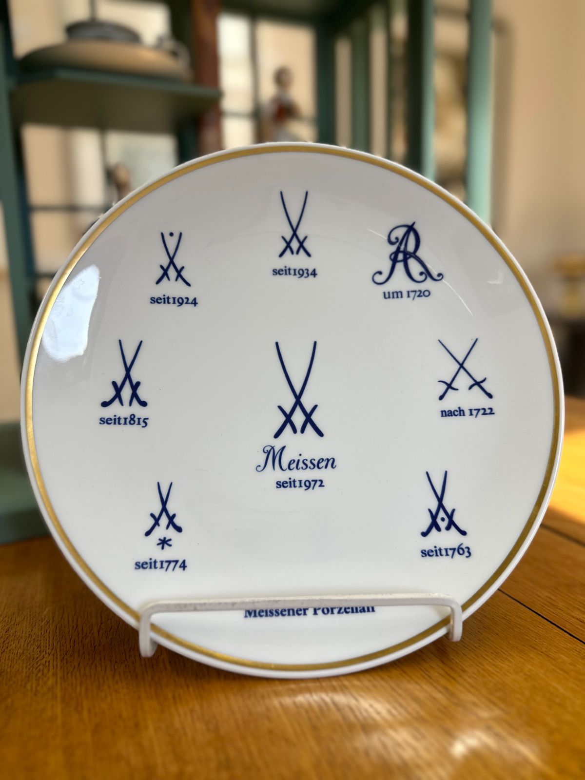 箱あり】歴代マイセン双剣マーク プレート H3×W25.5cm 底部に窯