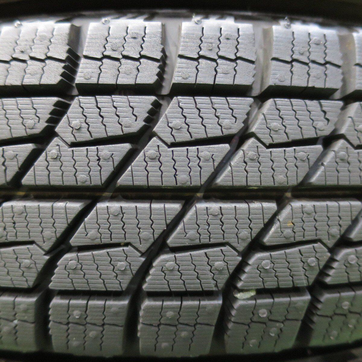 2022年 バリ溝 145/80R13 ice FRONTAGE （A0311） バリ溝！22年！ほぼ10分☆スタッドレス 145/80R13 アイスエス