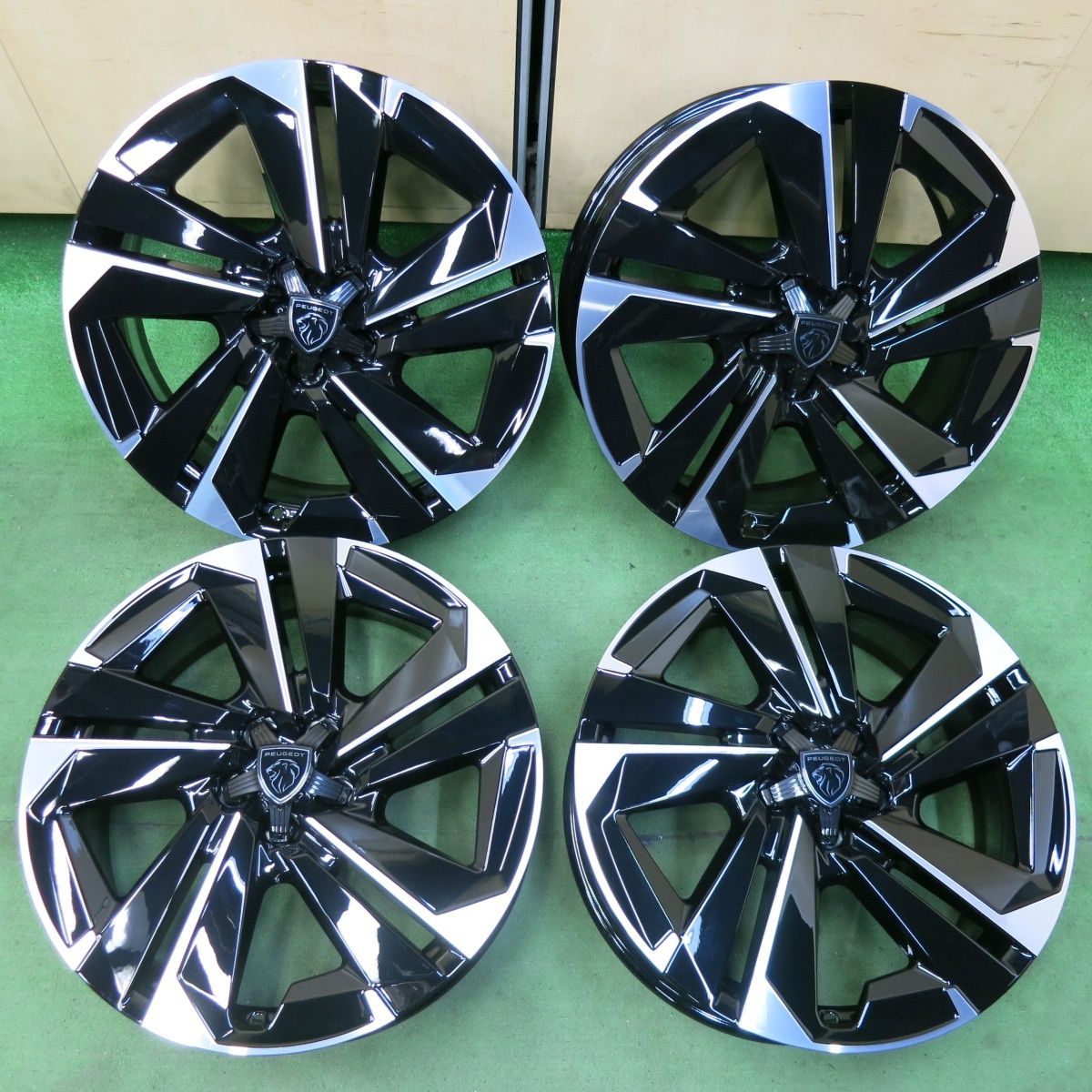 新車外し プジョー 408 アリュール 純正 ホイール 19インチ 19×7J PEUGEOT PCD108|5H 5041805SYホ