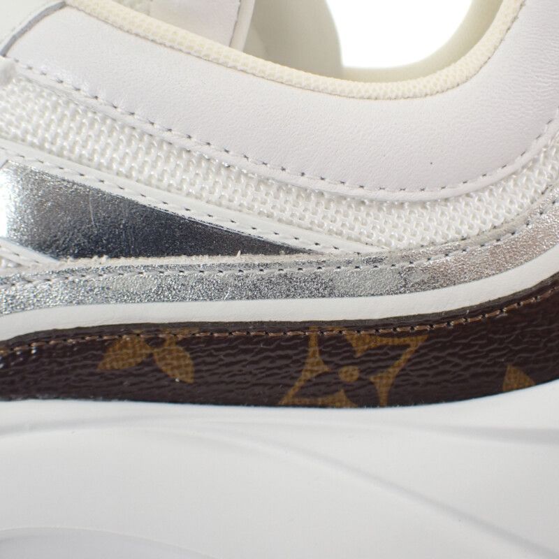 VUITTON
