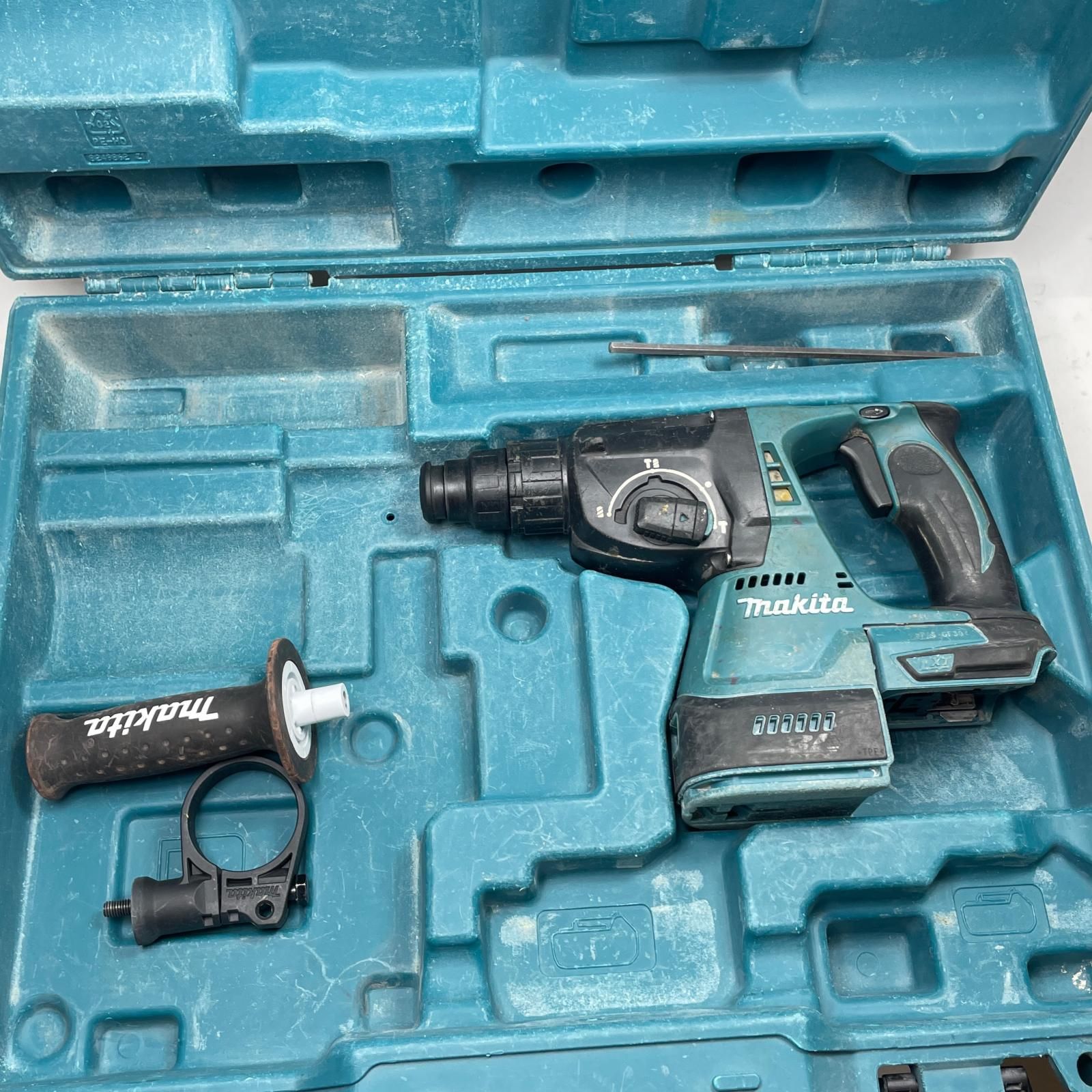 MAKITA マキタ 充電式ハンマドリル HR244D ケース付 18v 249640