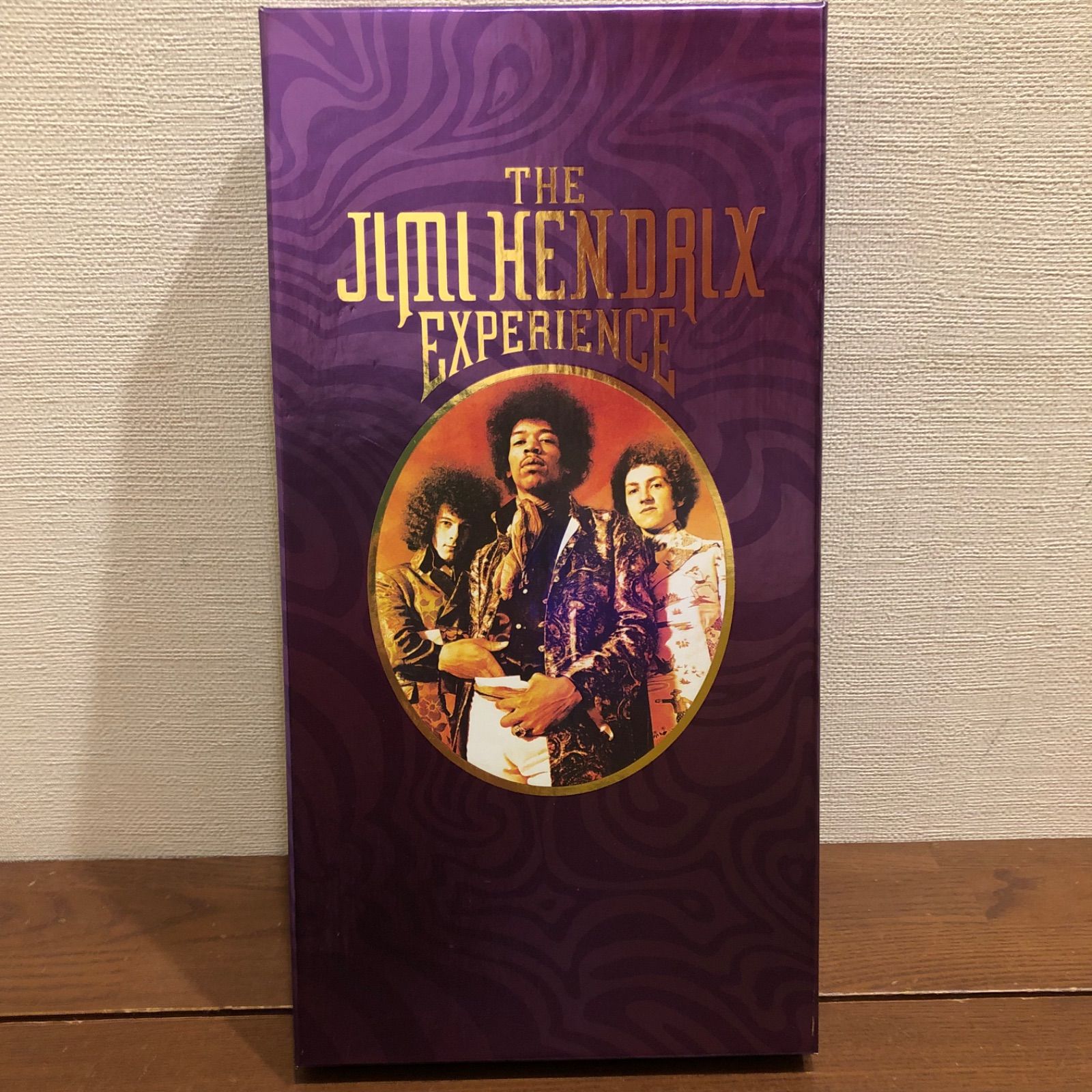 ジミ・ヘンドリックス『アンリリースト＆レア・マテリアルズ』CD４枚組ボックス Amazon.co.jp: ザ・ジミ・ヘンドリックス・エクスペリエンス