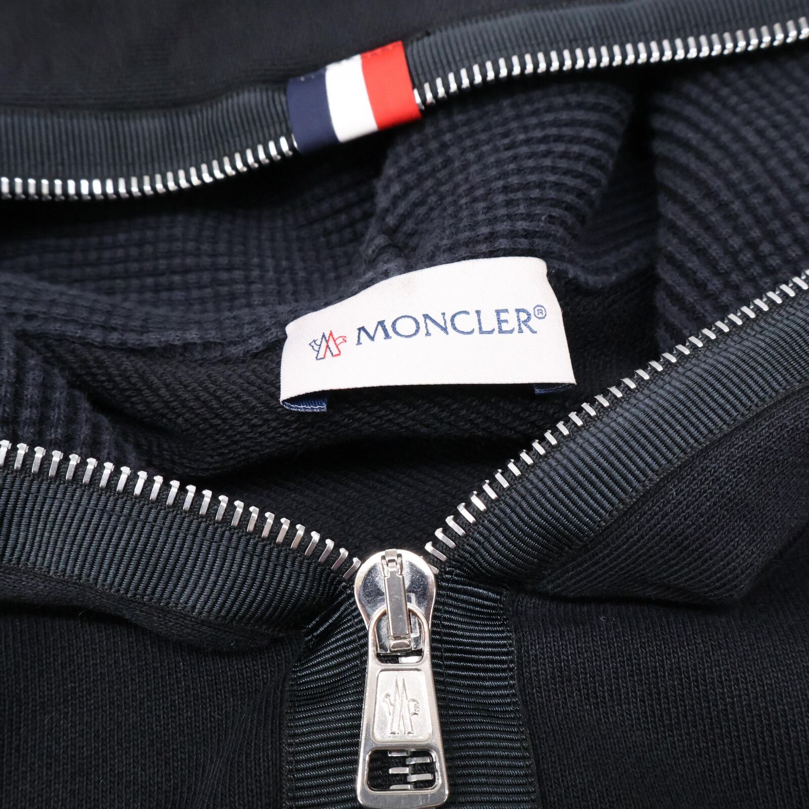 モンクレール MAGLIA