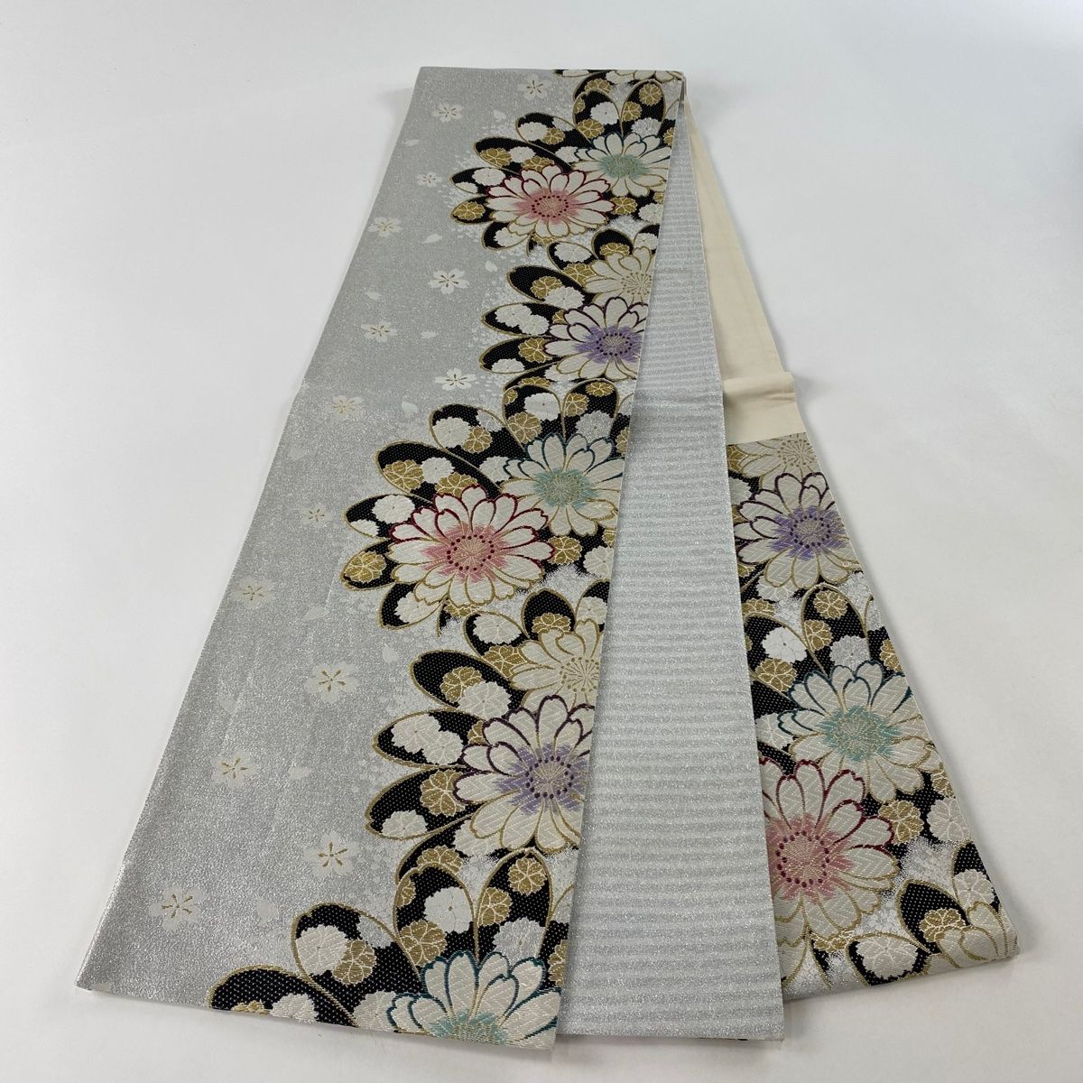 袋帯 秀品 花 梅 金糸 箔 銀色 六通 正絹 【中古】 - メルカリ