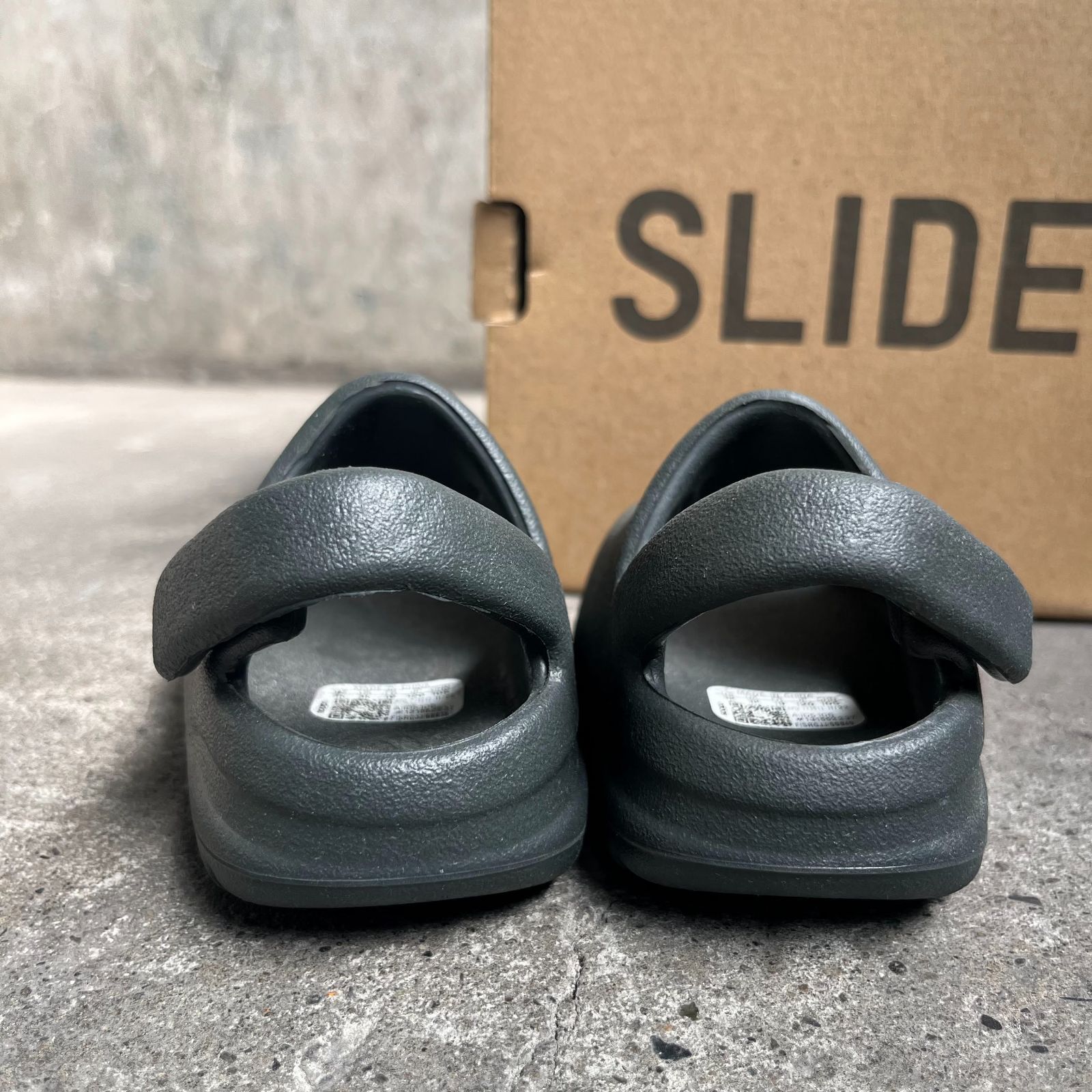 adidas YZY SLIDE INFANTS Dark Onyx アディダス YEEZY イージー
