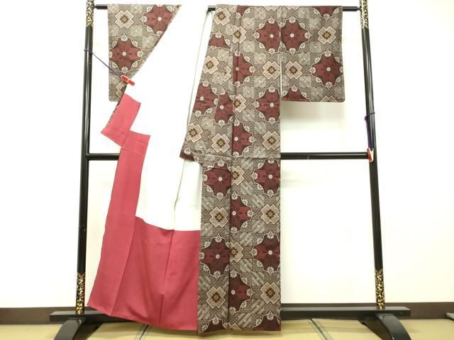 平和屋着物●希少　本場大島紬　龍郷絣　花菱文　正絹　逸品　DAAR4365tw 平和屋着物○希少 本場大島紬 龍郷絣 花菱文 正絹 逸品 DAAR4365tw