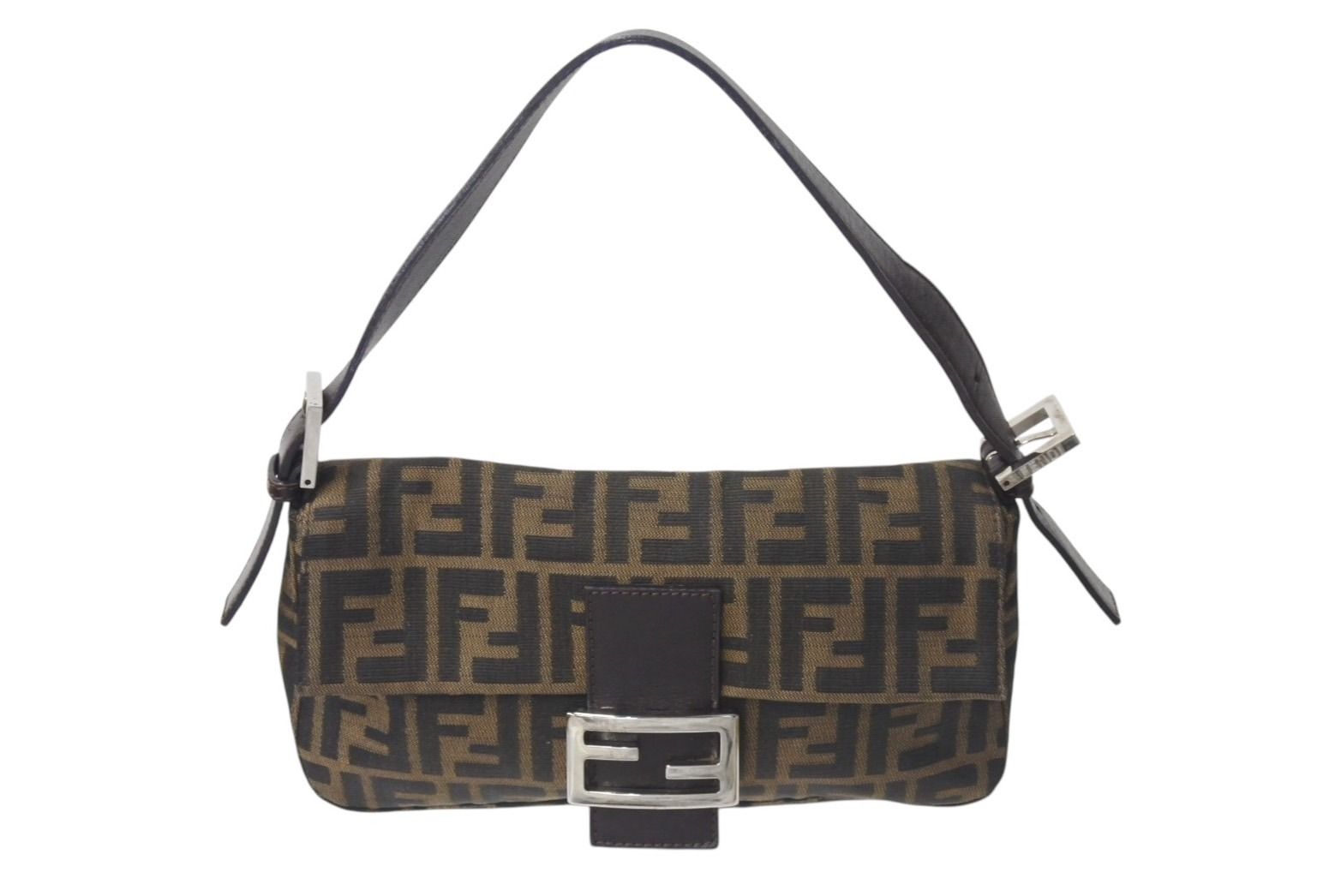 FENDI フェンディ ズッカ柄 マンマバケット ワンショルダー