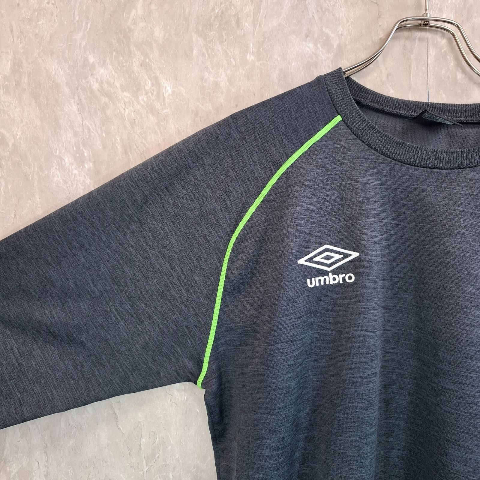 umbro アンブロ 配色ライン 袖ロゴプリント ブランドロゴ刺繍 裏