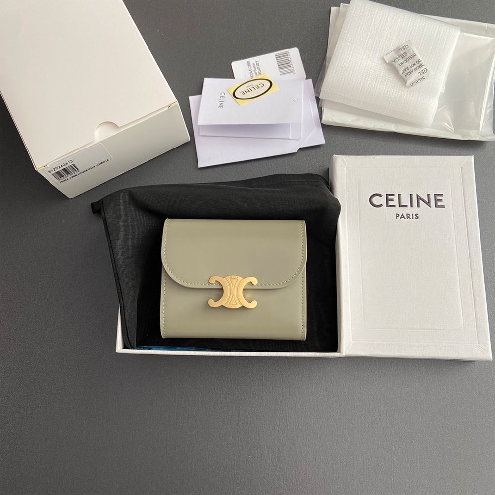 CELINE トリオンフ コンパクト財布 SMALL TRIOMPHE WALLET グレー色 ミニ財布