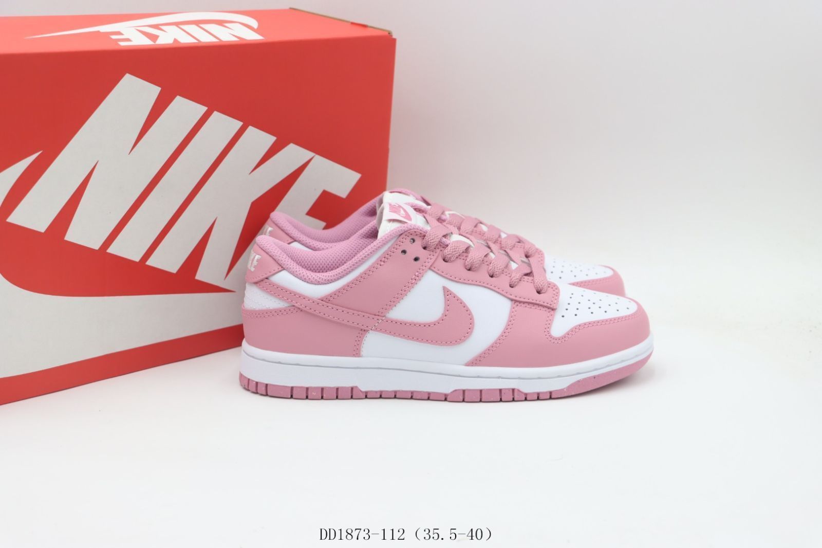 【美品】NIKE SB ピンク スニーカー 23cm SB ダンク ロー ピンク ピグ NIKE SB DUNK LOW PINK PIG 正規品