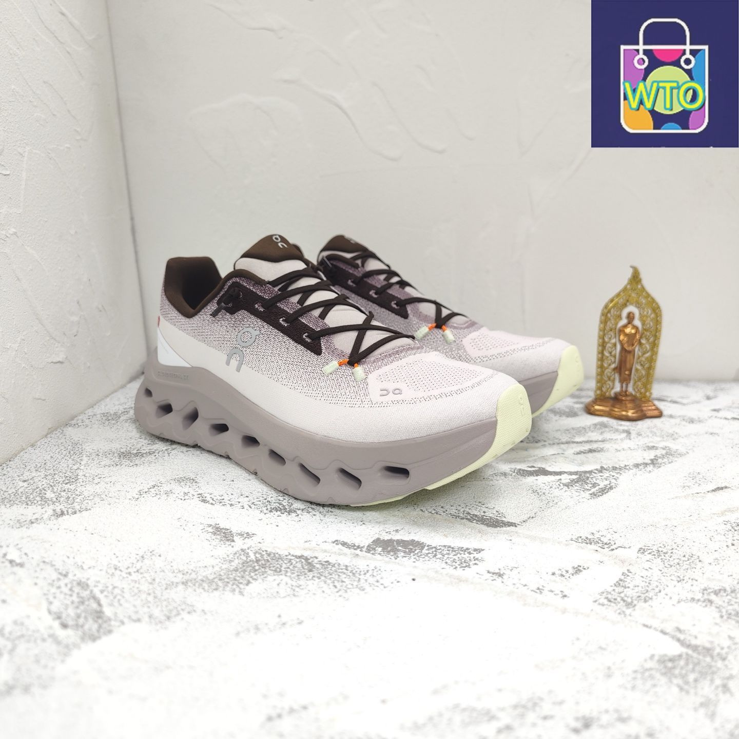 【関税込み】On グレー Cloudtilt スニーカー 完売前に☆LOEWE x On Cloudtilt sneakers スニーカー【関税込】