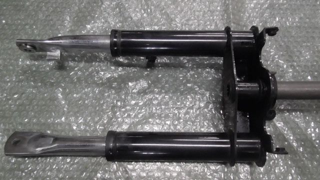 トゥデイ FI AF67-1579xxx の フロントフォーク 1757646556