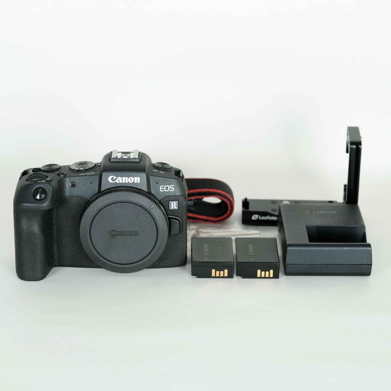 Canon EOS RP ボディ/ L型ブラケット付き 美品｜バッテリー2個｜L型プレート付] Canon EOS RP [ボディ