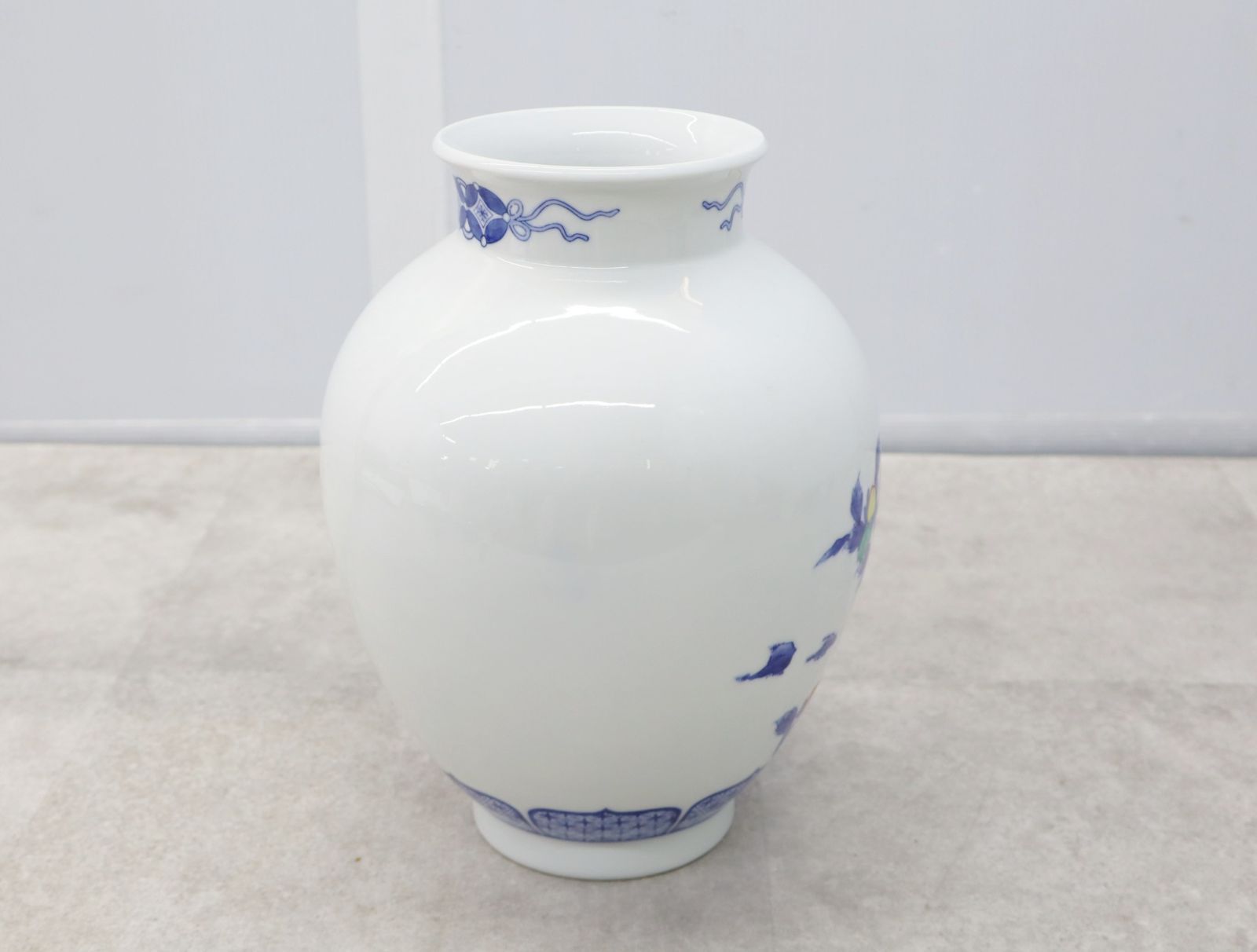 △ 骨董 古美術 宝蔵｜色鍋島花孔雀文花入 花器｜有田焼 鍋島焼