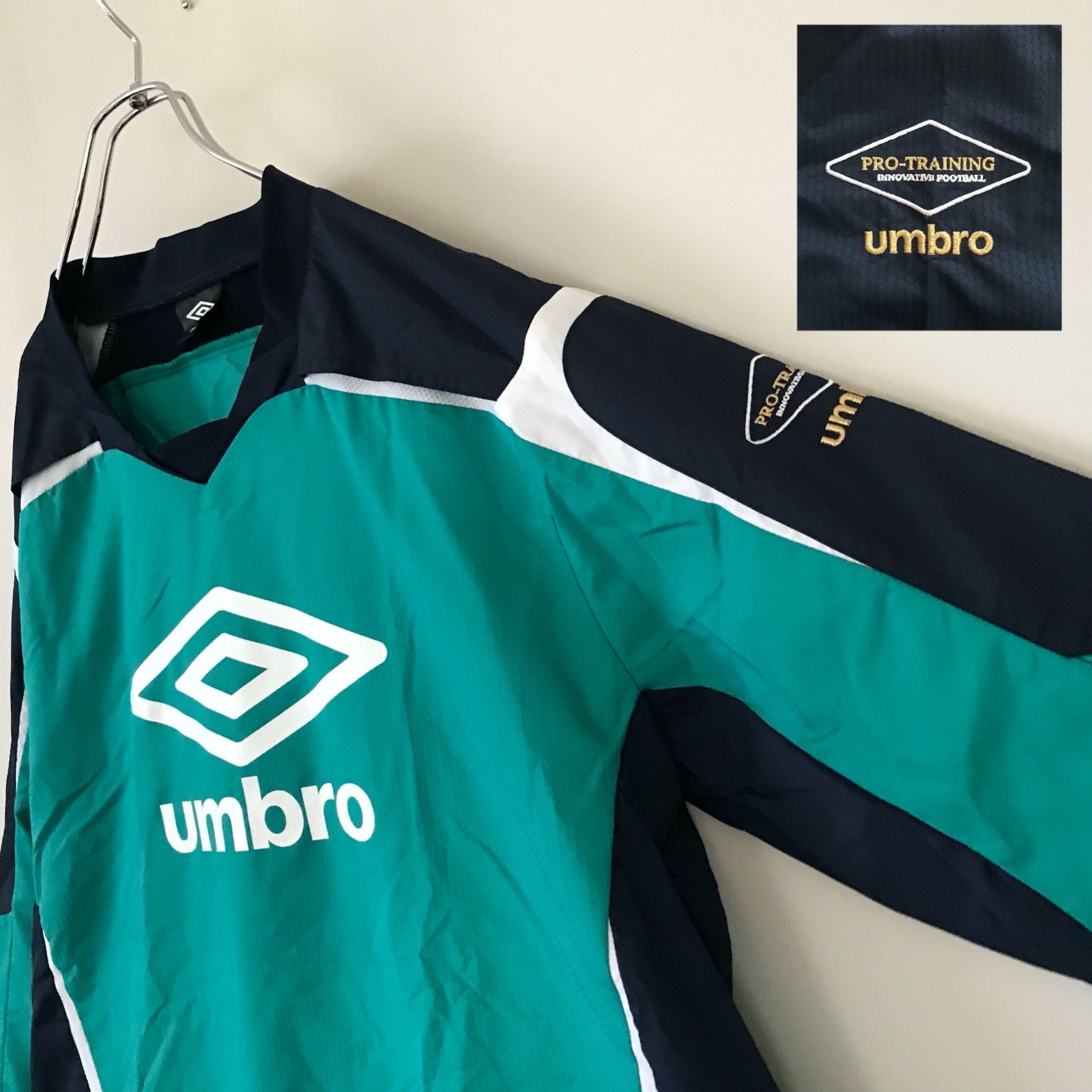 90s アンブロ ナイロンジャケット ピステ PRO TRAINING プリント 90s アンブロ ナイロンジャケット ピステ PRO TRAINING プリント