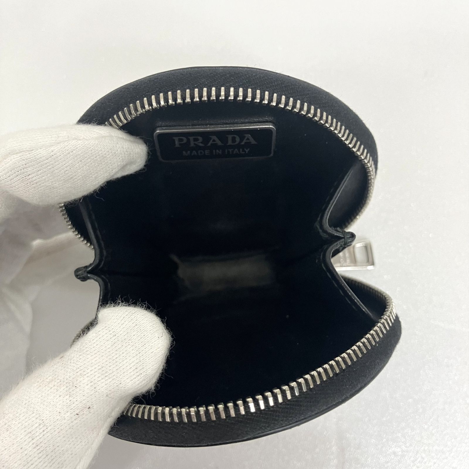 PRADA プラダ ブラッシュドレザー ラウンドミニポーチ 未使用