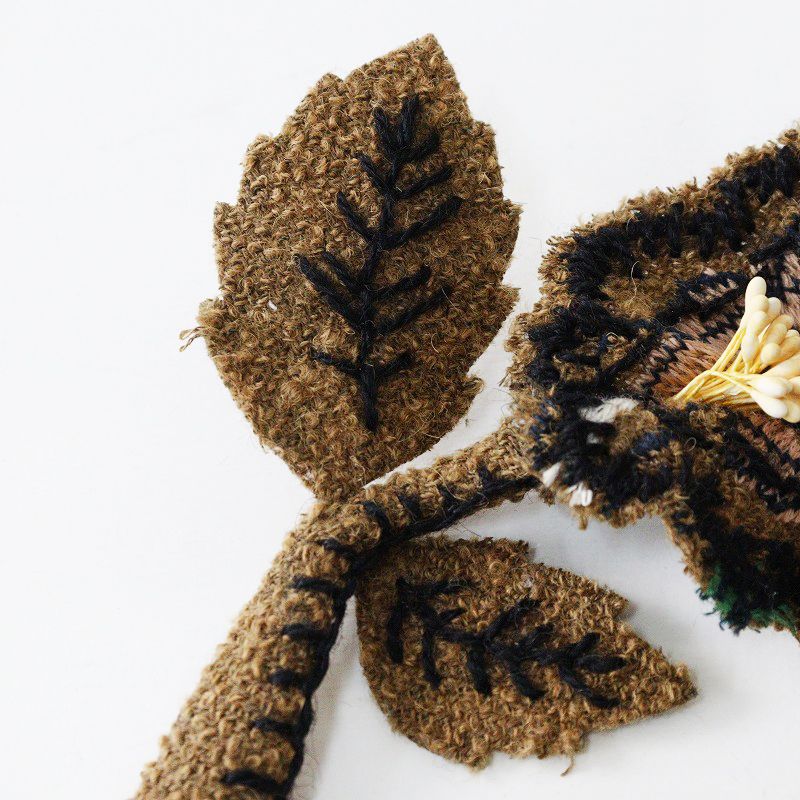 ｜ブラウン フラワーモチーフ