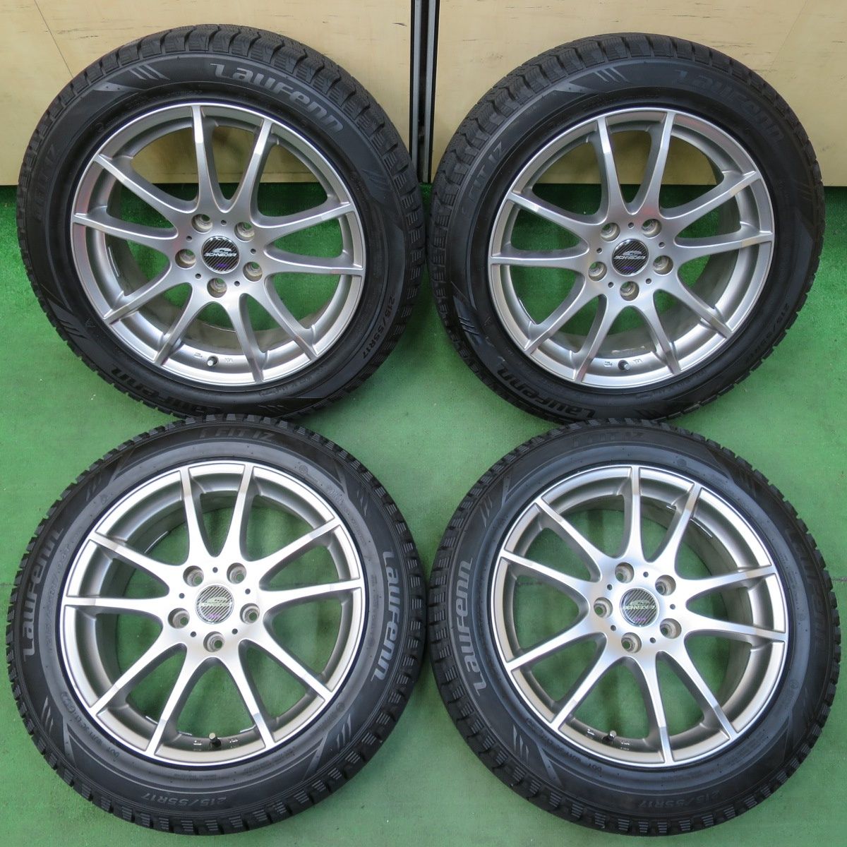 [送料無料] バリ溝！22年！キレイ！9.5分以上スタッドレス 215/55R17 ラウフェン I FIT IZ SCHNEIDER シュナイダー 17インチ PCD114.3/5H5011605イス