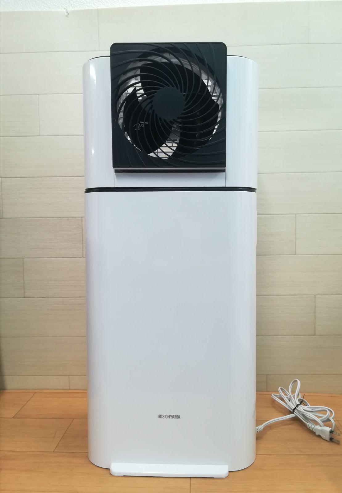 アイリスオーヤマ サーキュレター衣類乾燥除湿機 IJD-150-W 送料 アイリスオーヤマ サーキュレター衣類乾燥除湿機 IJD-150-W 送料