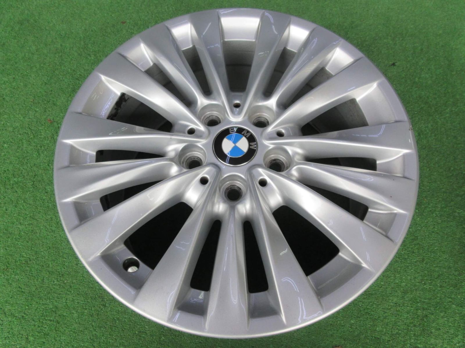 52 スタッドレス用にいかがですか