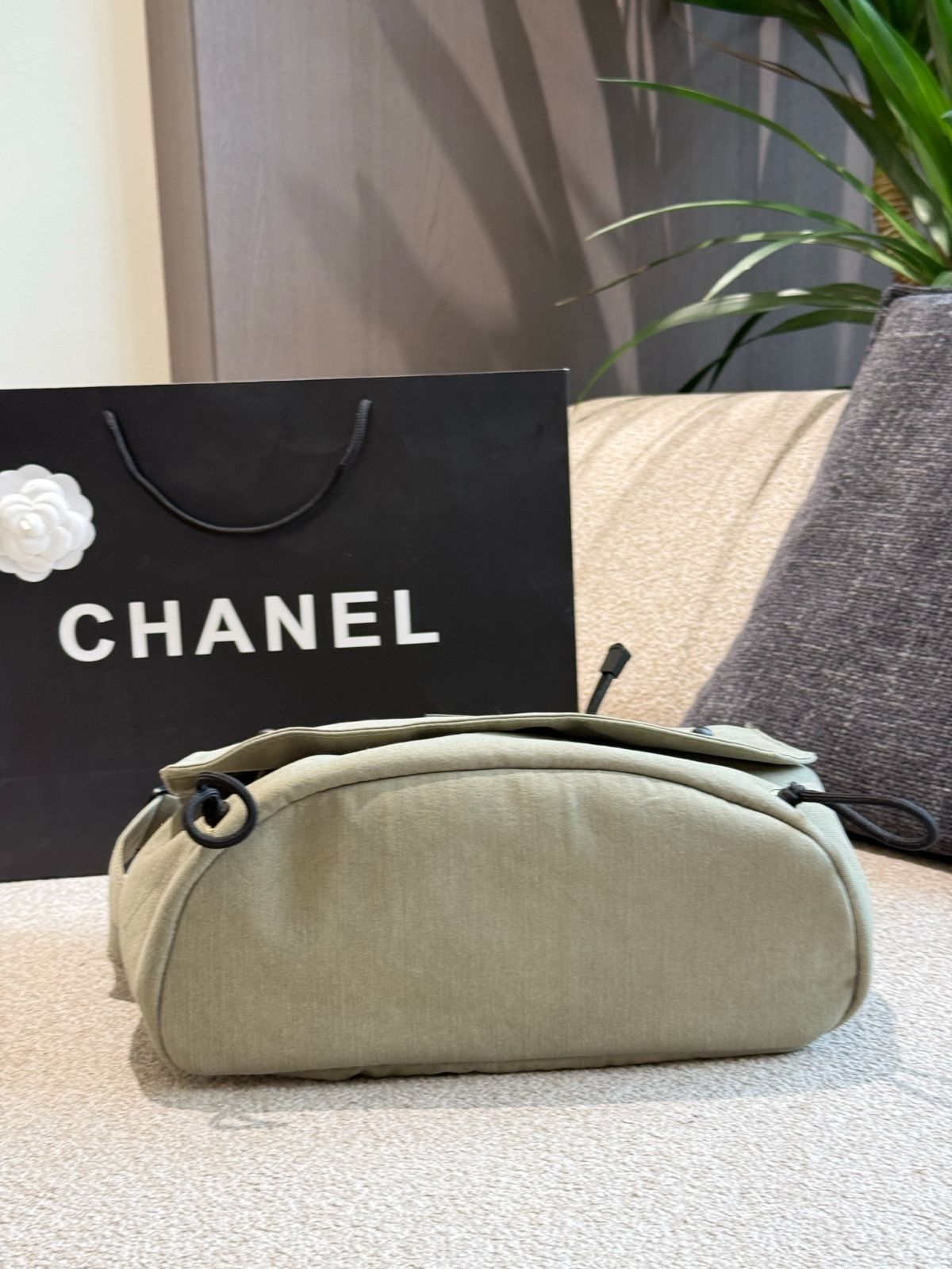 今日特価】Chanel Crossbody Bag / シャネル クロスボディ