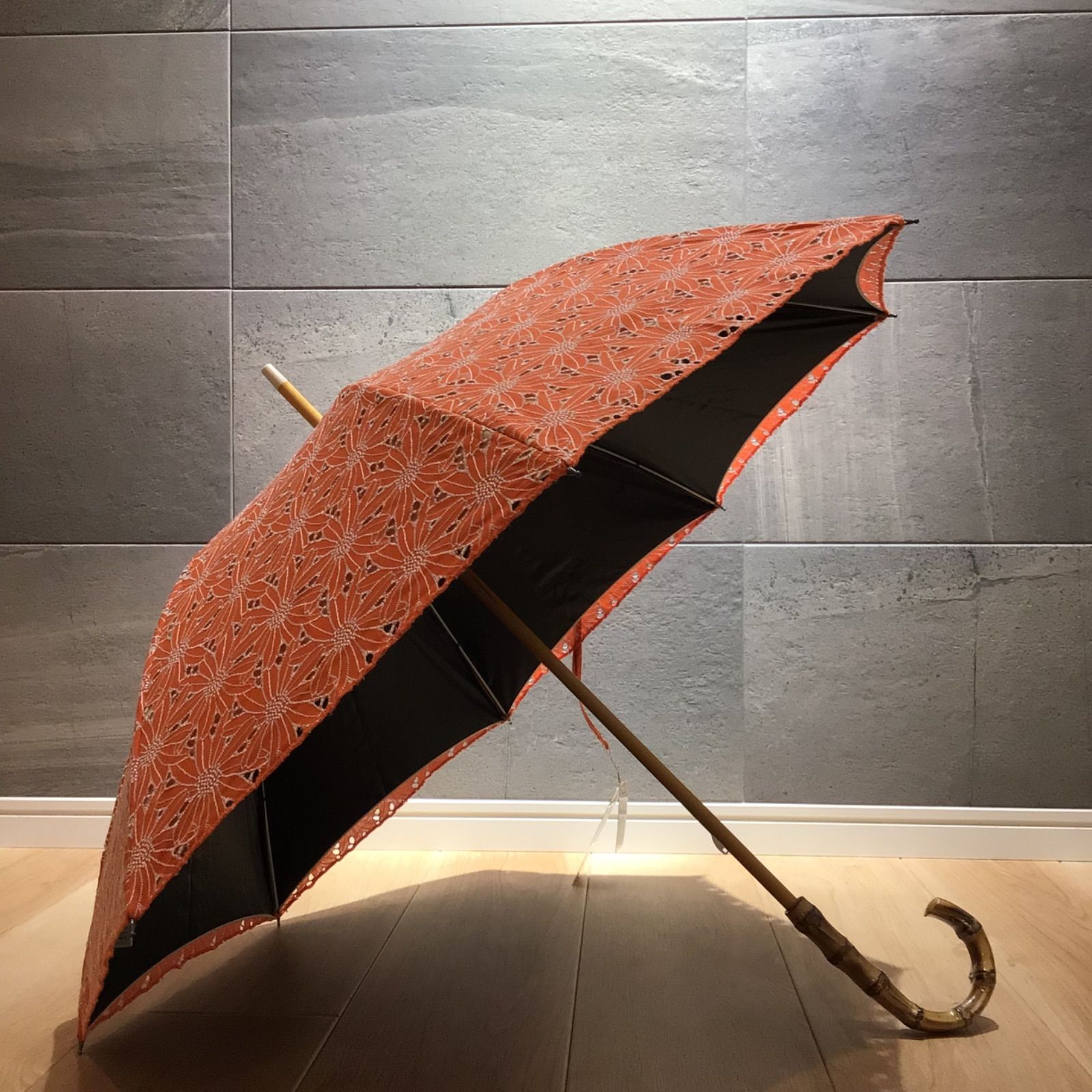 CLASSICO 完全遮光 100% UVカット 100% 最強日本製ラミネート生地 レディース 紫外線カット ローン フラワーレース （綿１００％）*  - CLASSICO umbrella - メルカリ