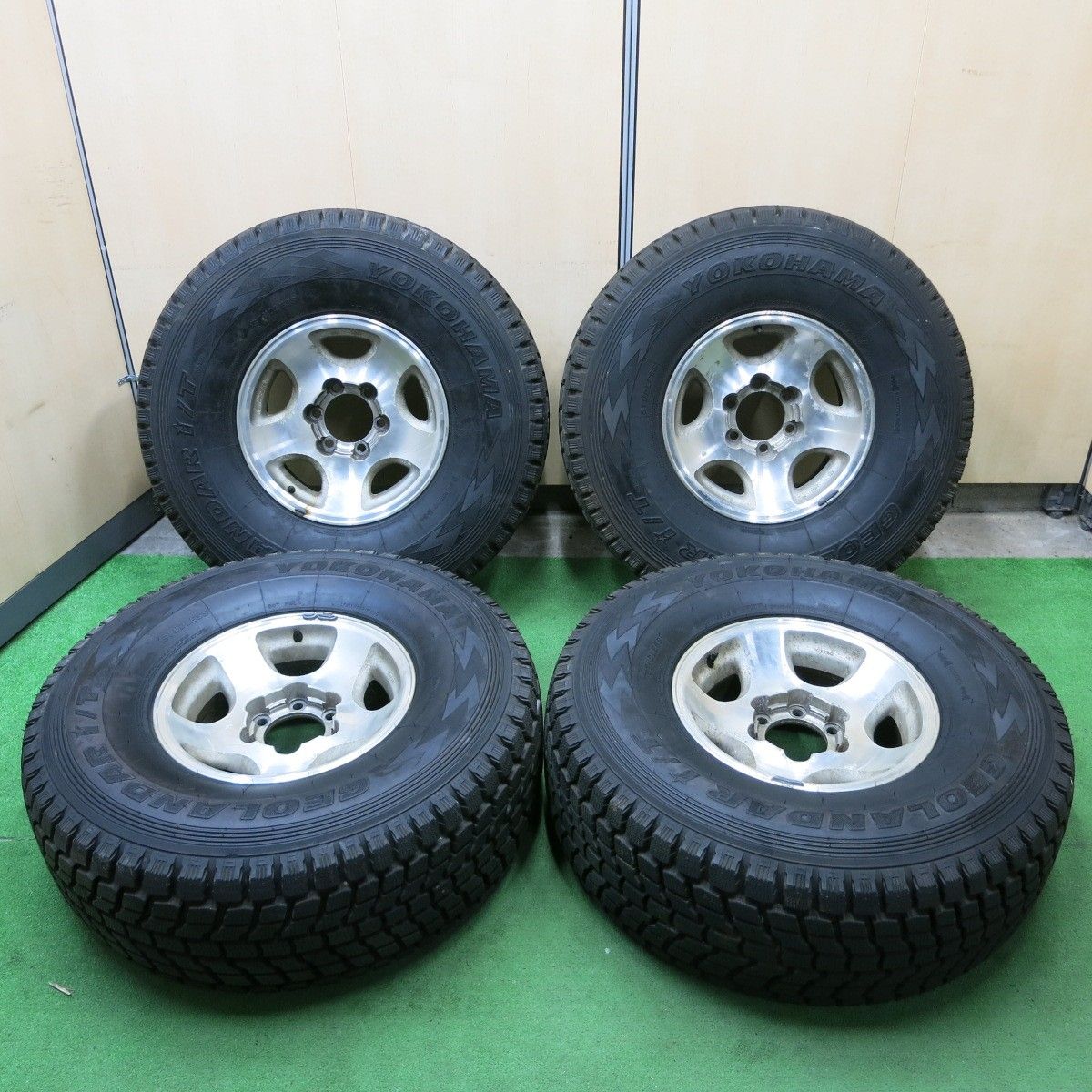 *送料無料* バリ溝！9.5分★トヨタ ランクル 80 純正 315/75R16 スタッドレス ヨコハマ ジオランダー i/T G072 16インチ PCD139.7/6H★4062501ナス