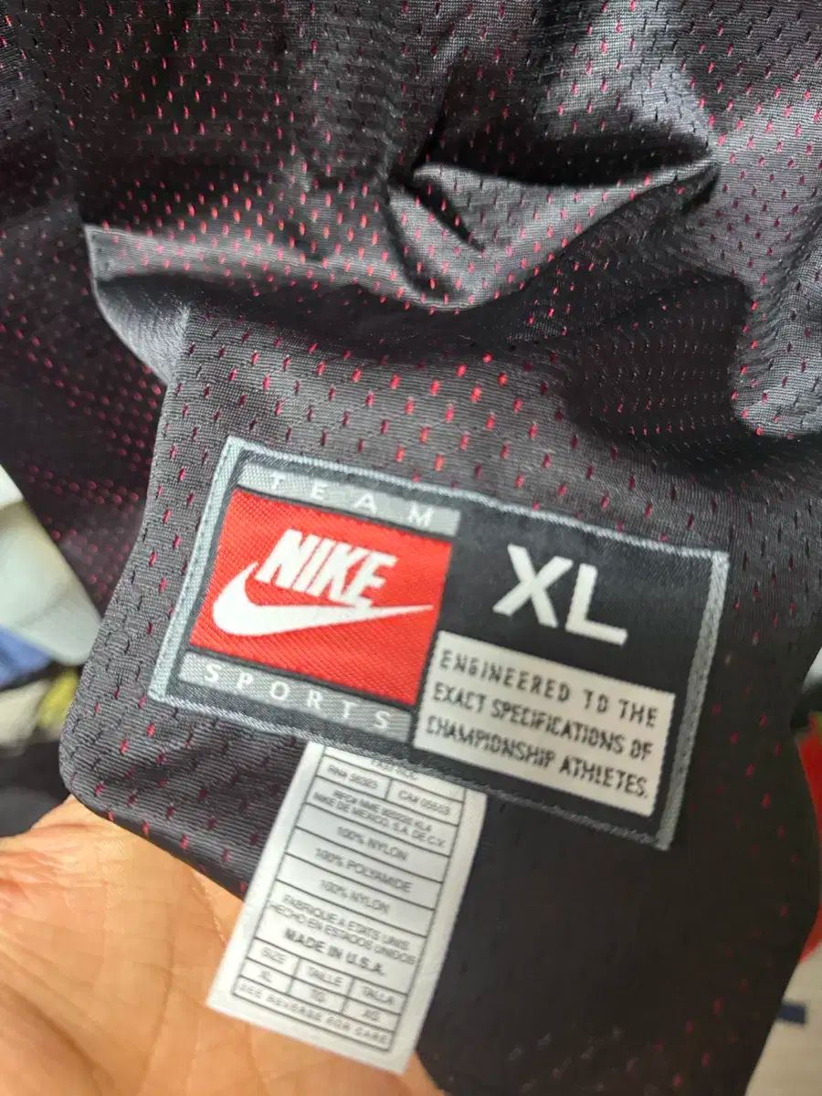 環境に優しい スーパー NIKE ナイキ Chicago Bulls シカゴ ブルズ マイケル ジョーダン nba リバーシブル 練習用 ジャージ 100㎞圏内無料配達